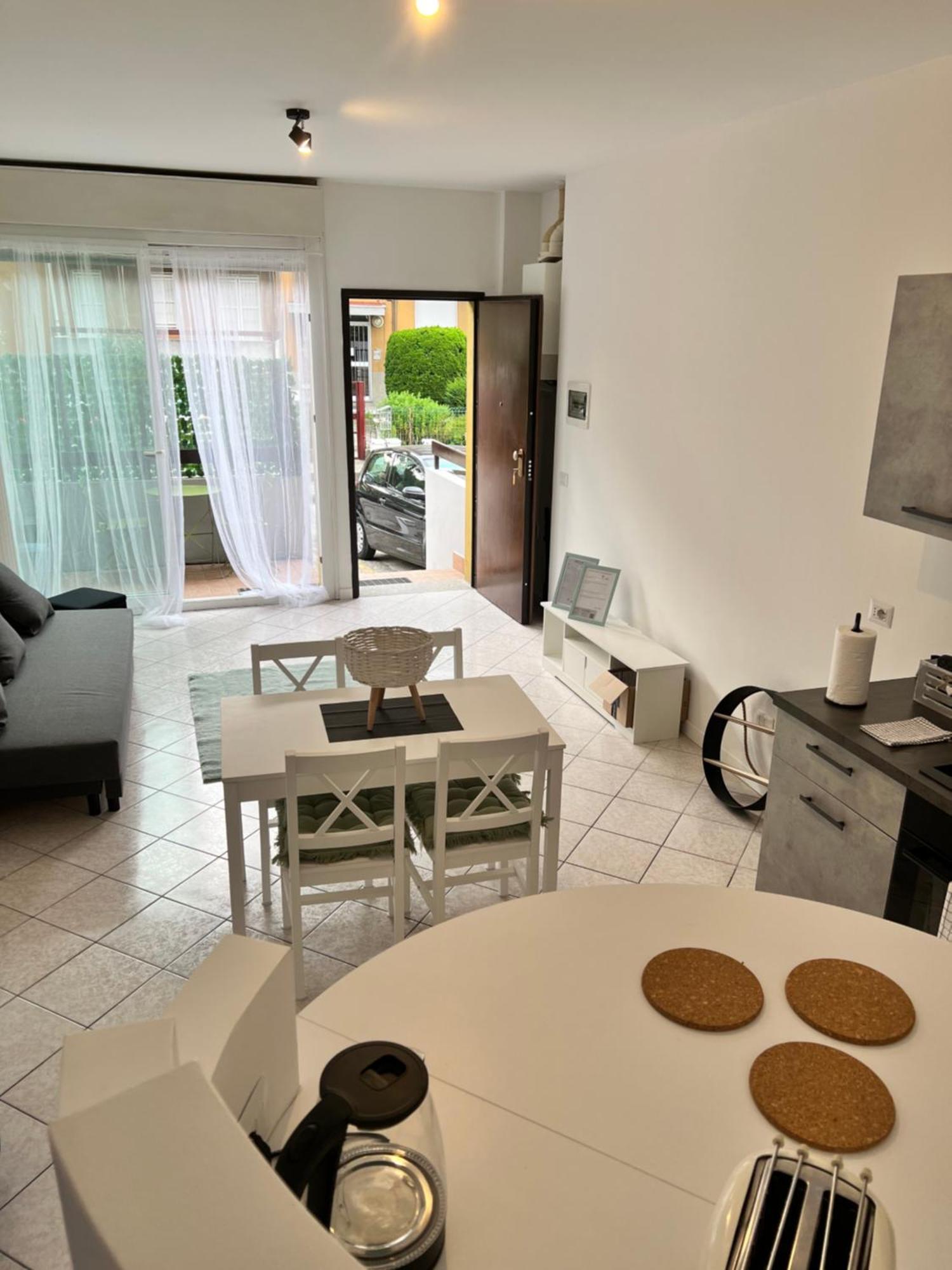 Jacam Home Free Parking Como Albese Con Cassano Exterior foto