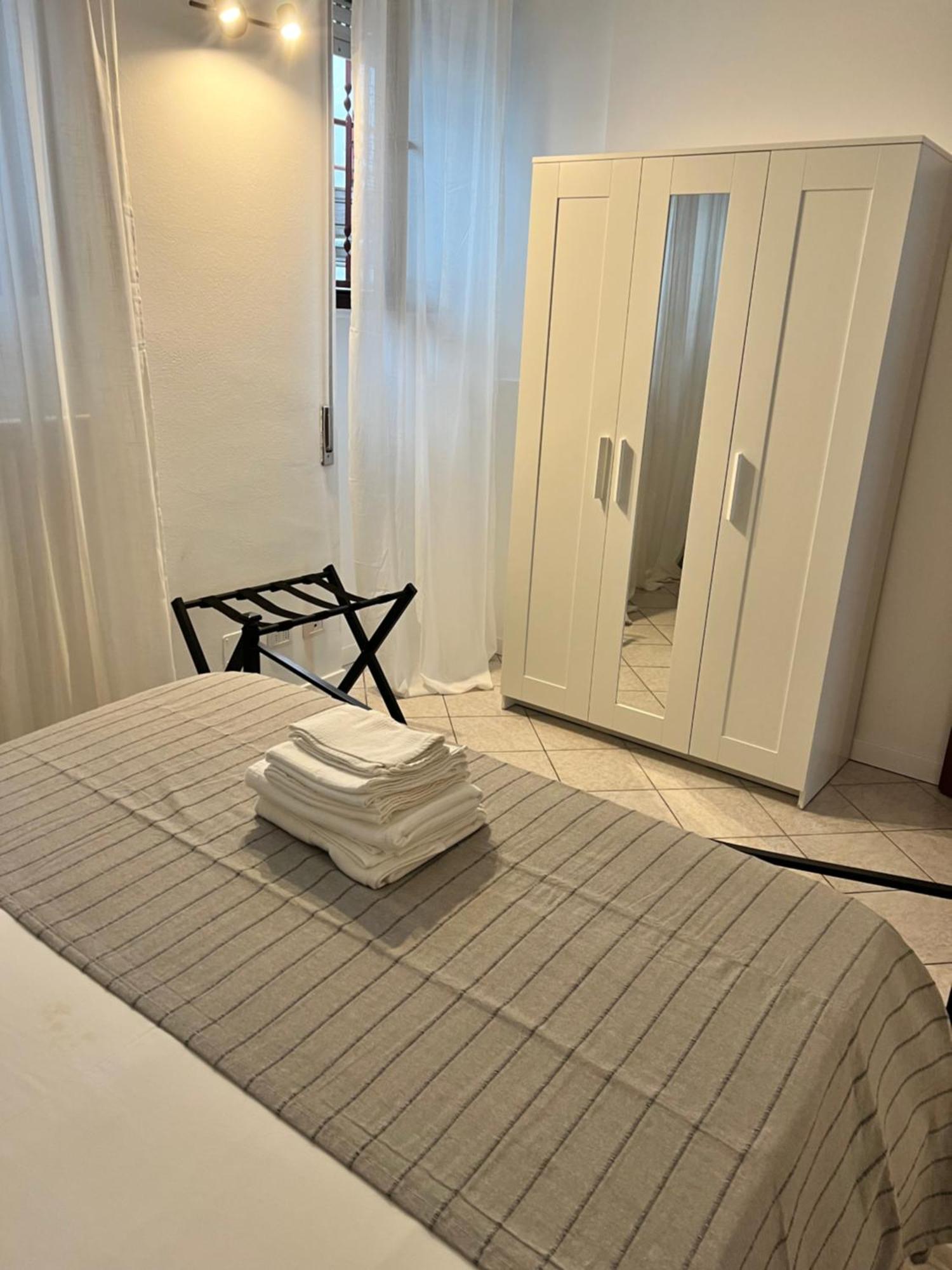 Jacam Home Free Parking Como Albese Con Cassano Exterior foto